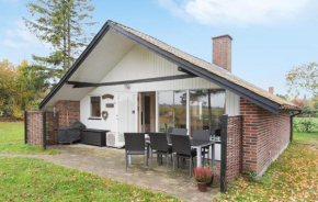 2 Bedroom Gorgeous Home In Strøby, Strøby